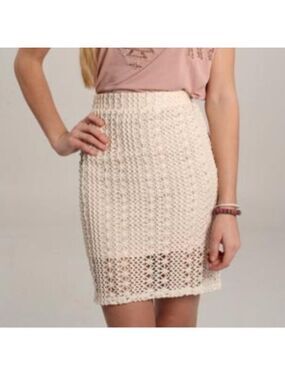 Free People crochet blush underlay Cream pencil style boho Skirt size 6